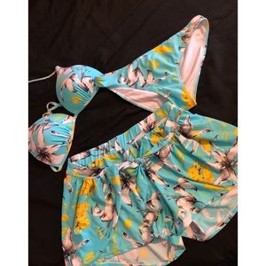 3  PIECE BATHING SUIT